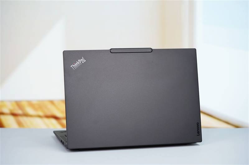 高端商務(wù)本需要怎樣的SSD！搭載長江存儲PC411的聯(lián)想ThinkPad E14 Gen7磁盤性能測試：高性能 低功耗 穩(wěn)定可:高性能磁鐵
